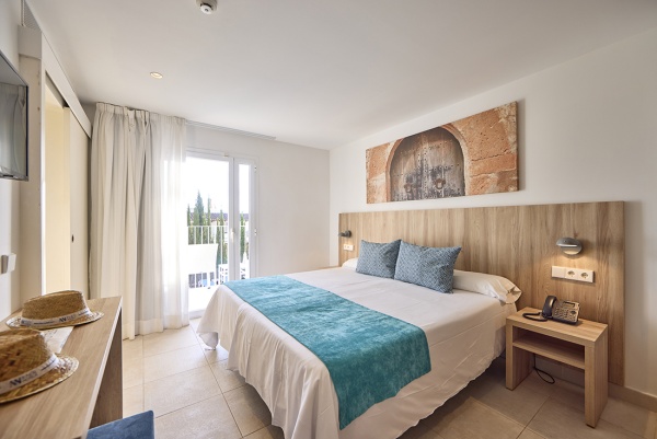 Doppelzimmer mit Poolblick