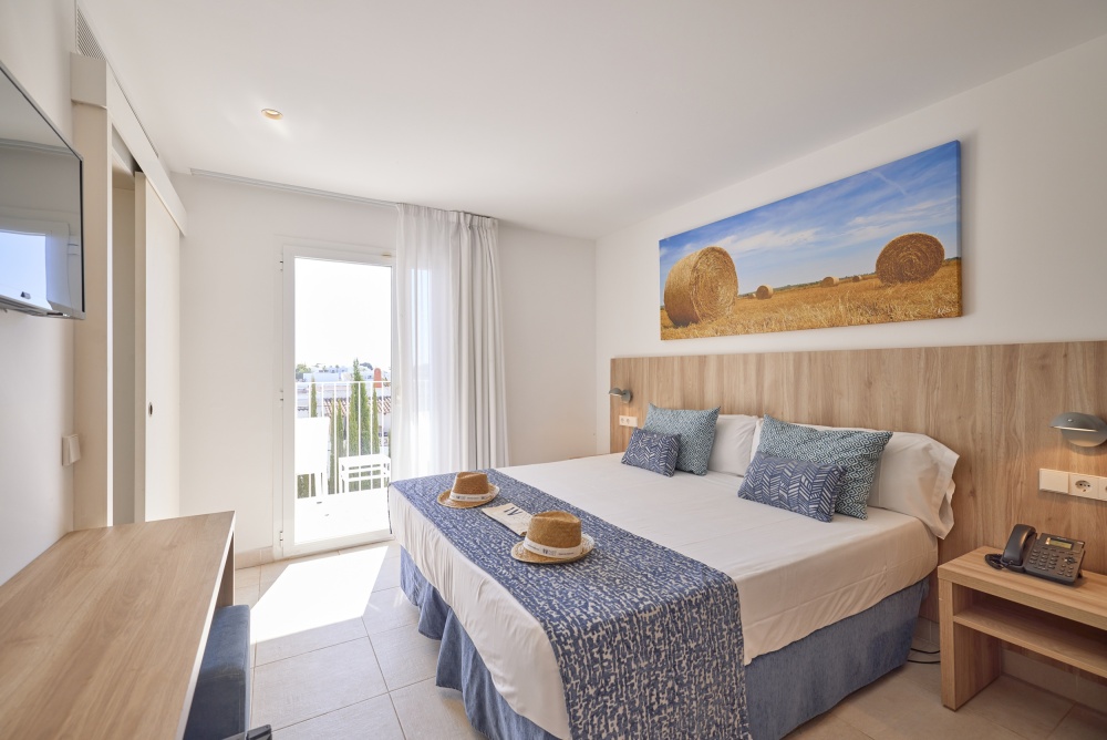 Doppelzimmer mit Poolblick